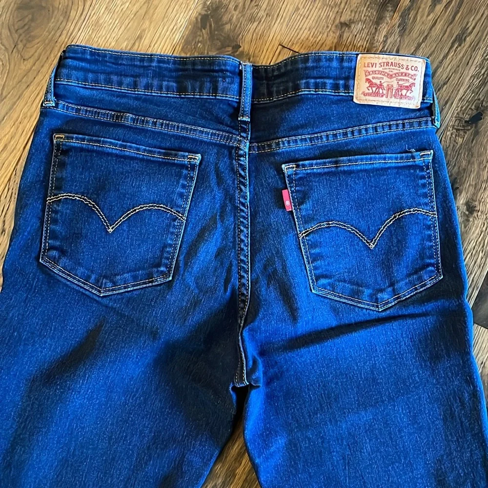 Levi's Women's Dark Blue 711 Skinny Jeans - Picture 3 of 16